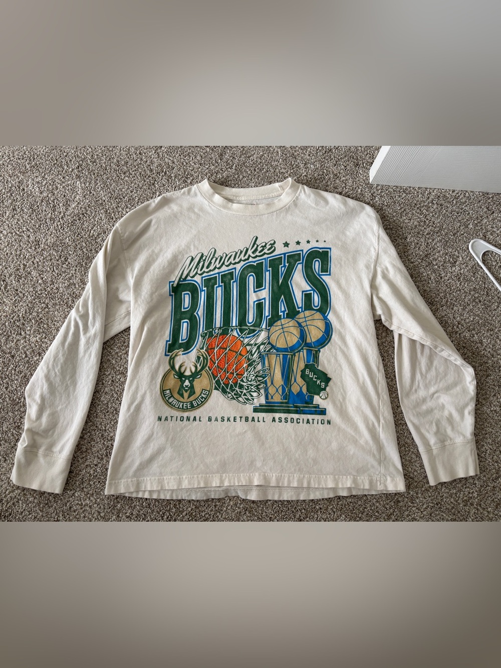 Abercrombie Milwaukee Bucks graphic t shirt